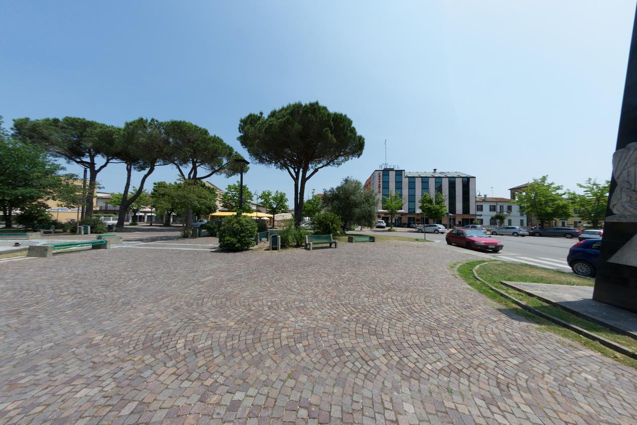 Hotel Tessarin Taglio Di Po Exterior photo