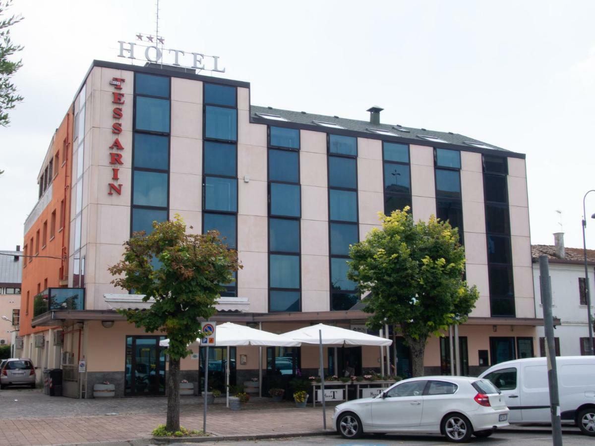 Hotel Tessarin Taglio Di Po Exterior photo