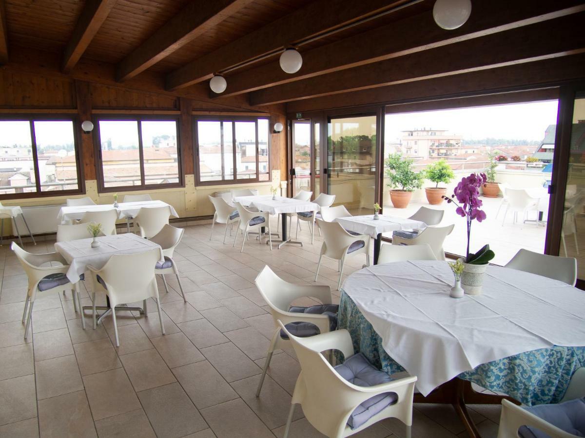 Hotel Tessarin Taglio Di Po Exterior photo
